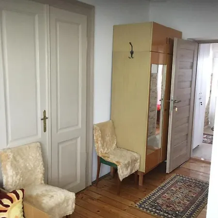 Dombi Porta Guest house *