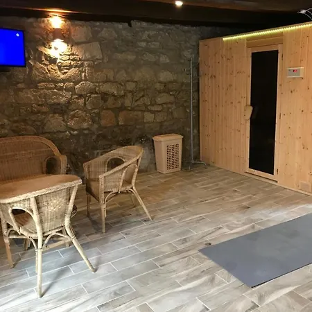 بيت ضيافة Dombi Porta *