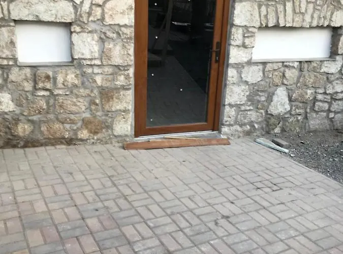 Dombi Porta Pensión *